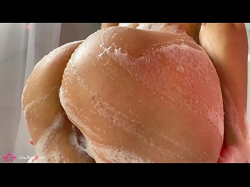 ❤️ Brunette masturbearet poesje mei Vibrator nei intens orgasme yn dûs ☑  Seks by wy ❌️